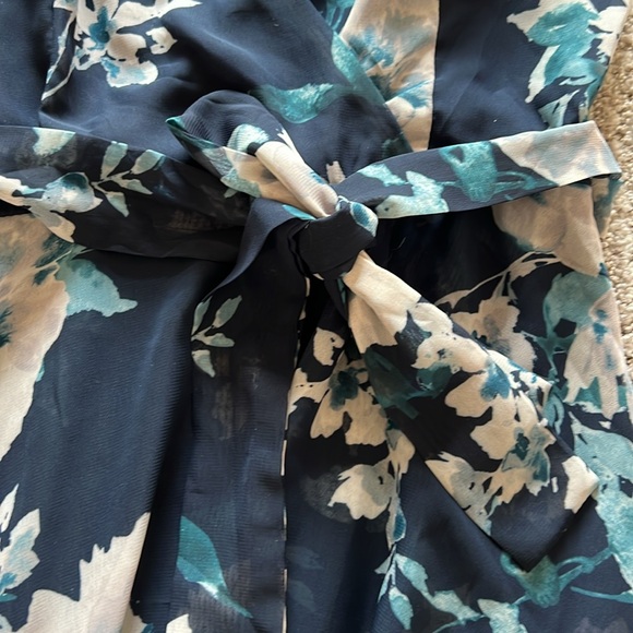 Trac High-Low Navy Floral Dress - Picture 4 of 6